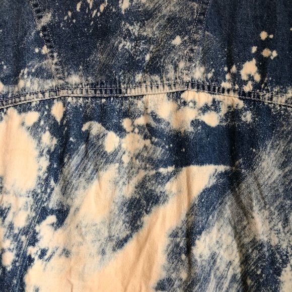 Bleach washed sunflower 🌻 jean shirt - Picture 8 of 8